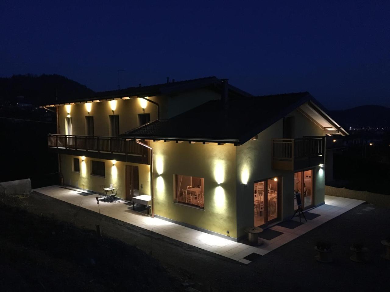 Agriturismo La Soglia Del Parco Ranica Exterior photo